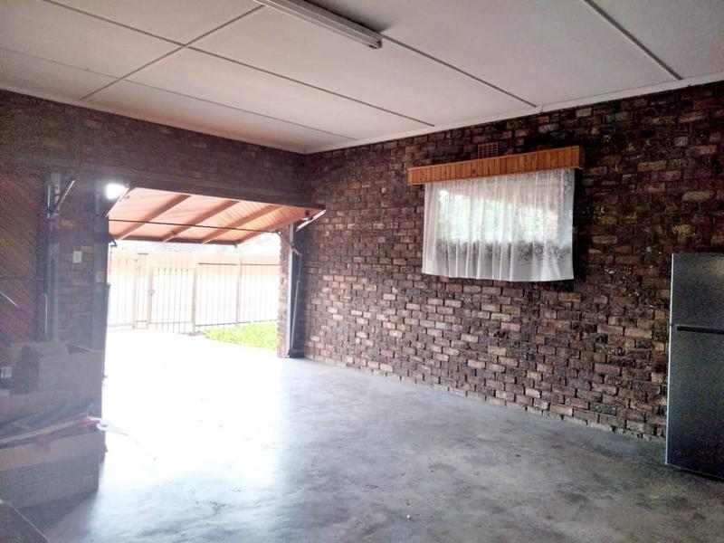 To Let 5 Bedroom Property for Rent in Douglas Northern Cape